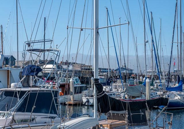 boats-in-ventura boats in the Ventura Harbor